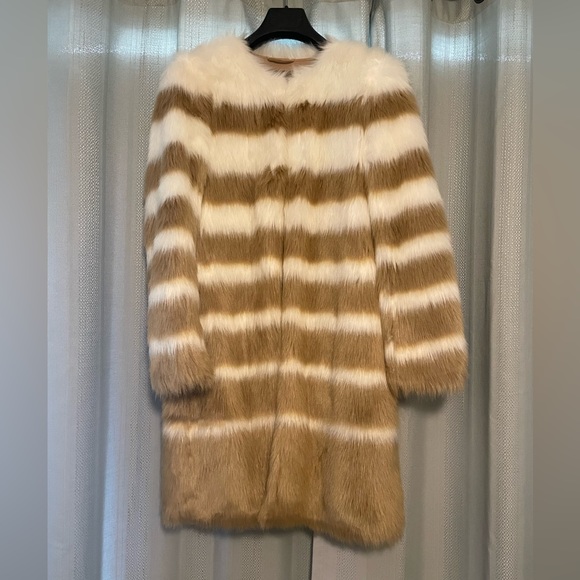 Adolfo Domínguez Faux Fur Coat - Picture 2 of 11